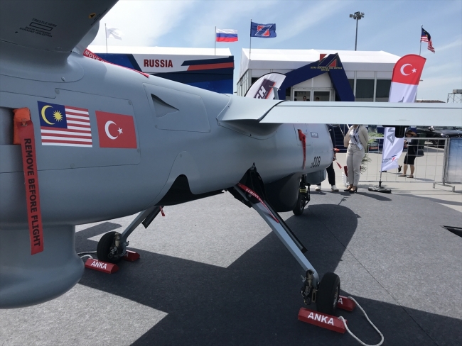 Türk savunma sanayisi ürünleri Asya’da görücüye çıktı